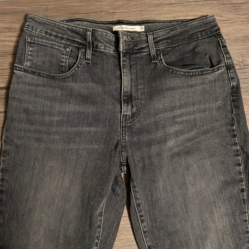 Levi’s 721 High Rise Skinny Jeans